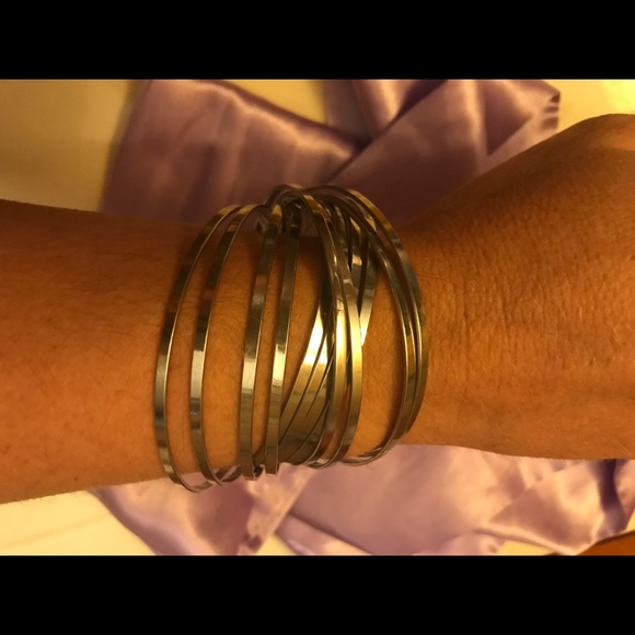 12 silver bangles - Picture 4 of 4